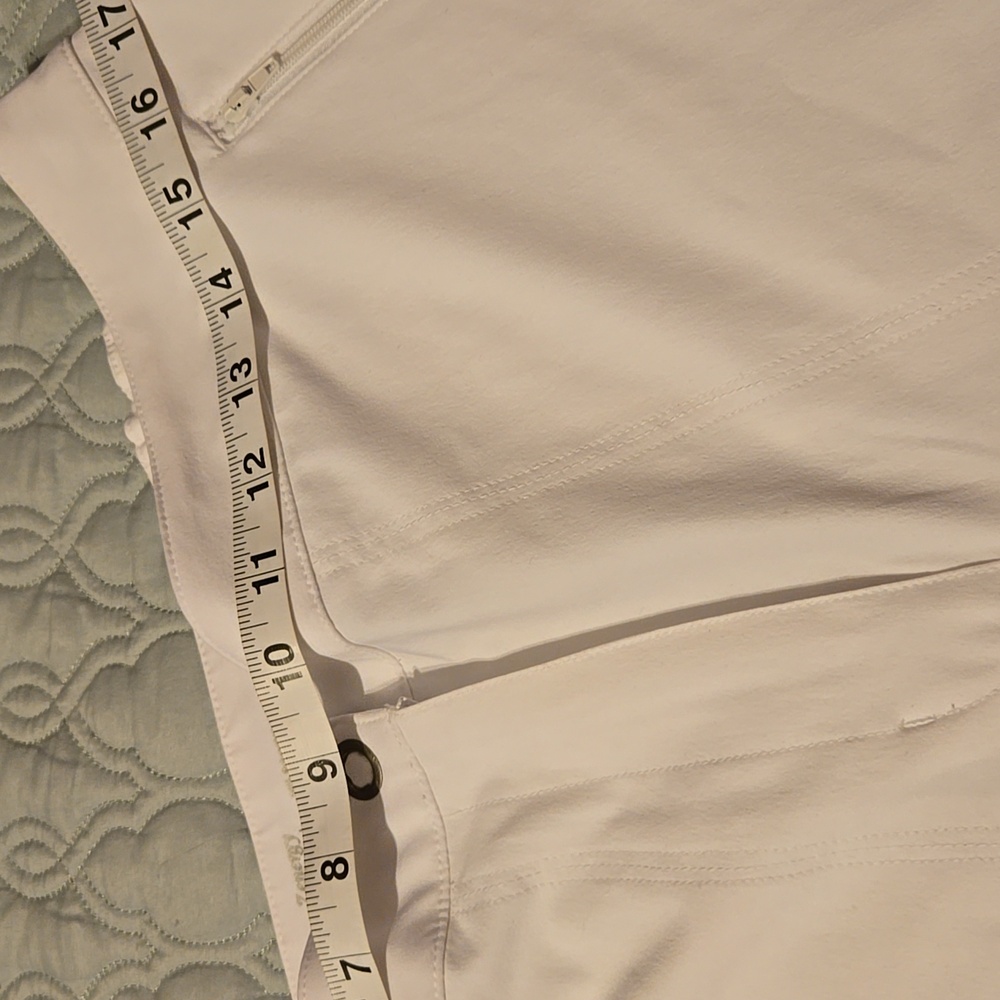 Chicos Zenergy White Cropped Pants - Picture 3 of 5